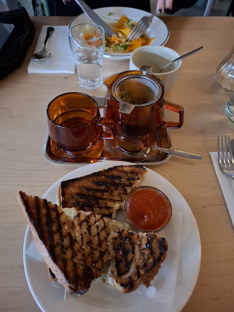 Cafe Restaurant Metro-10